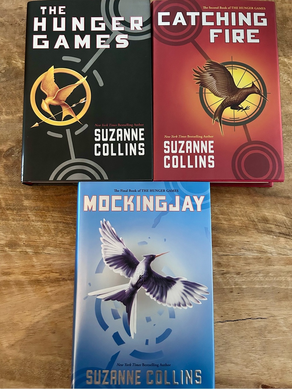The Hunger Games Trilogy Box Set - Picture 2 of 3